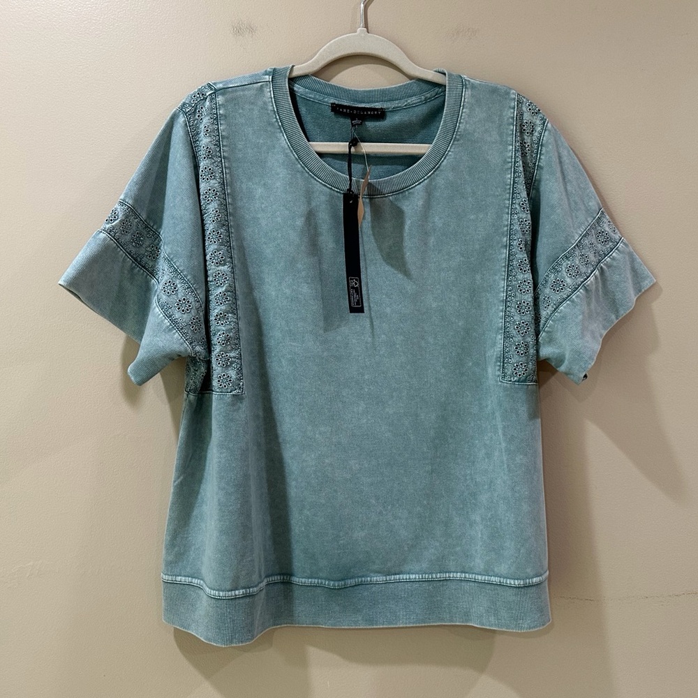 Jane And Delancey Washed Green Eyelet Lace Sleeve Sweatshirt Tee Womens L NWT